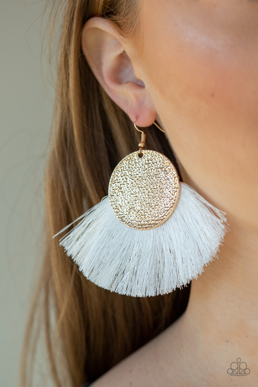 Foxtrot Fringe - white earring paparazzi - My New Jewelry Box